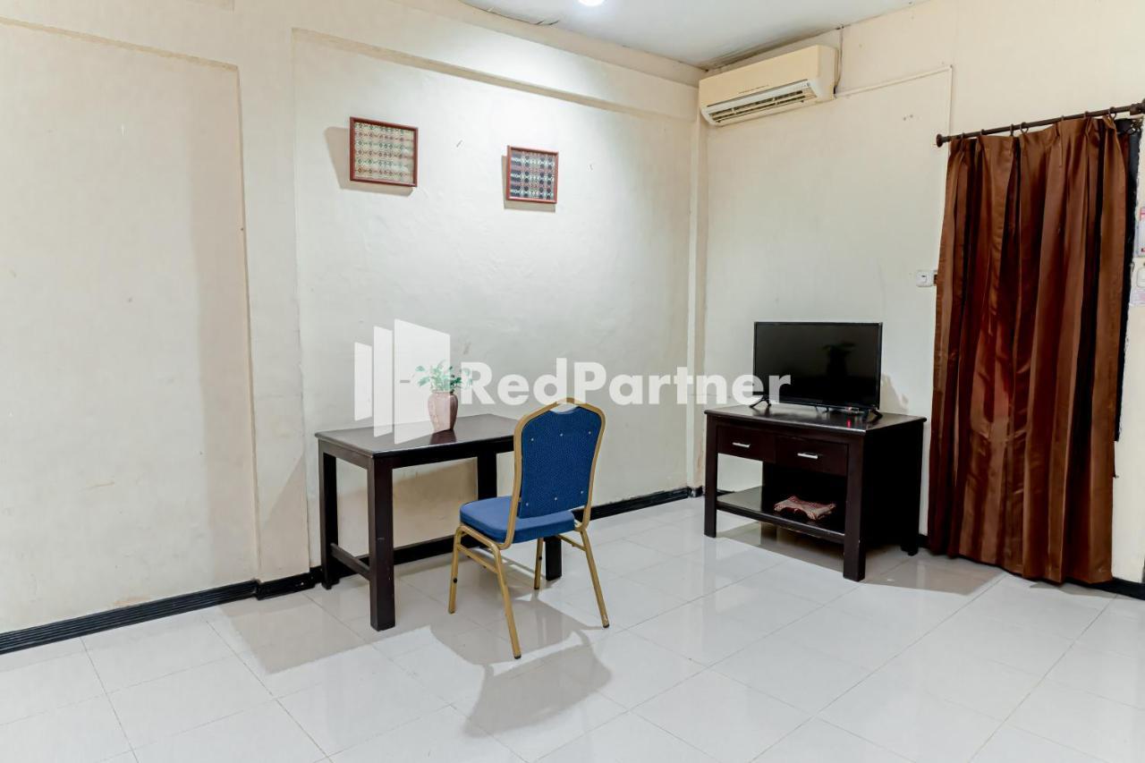 Cherry Pink Hotel Medan Mitra Reddoorz Exteriör bild